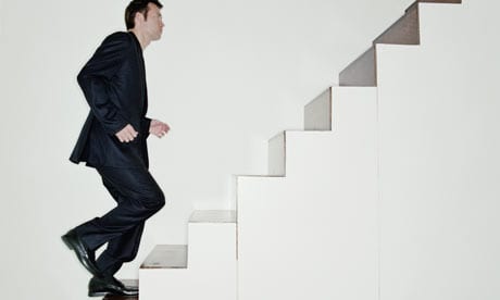 http://www.oficinadanet.com.br//imagens/coluna/3408/running-up-stairs-001.jpg