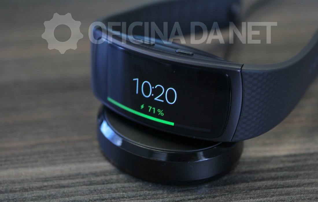 pode tomar banho com galaxy fit 2