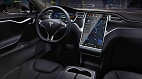 Hackers conseguem invadir remotamente o sistema do Tesla Model S