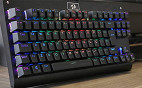 Bom, bonito e barato! O novo teclado mecânico RGB da Redragon de R$200! - REVIEW