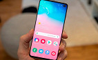 Samsung Galaxy S10 recebe atualização trazendo novos recursos para rivalizar com o Apple iPhone 11