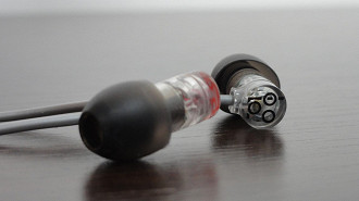 Fone de ouvido in-ear Moondrop Quarks. Fonte: Vitor Valeri