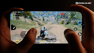 No COD Mobile a gameplay foi testada com qualidade gráfica no baixo e a taxa de quadros alta.