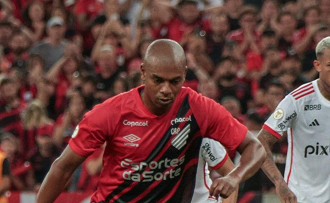 Fernandinho, por lesão muscular, será desfalque do Athletico. (Foto: Reprodução)