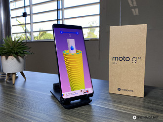 Moto G85 durante a quinta etapa do nosso teste de bateria. Aqui a gente testa de verdade!