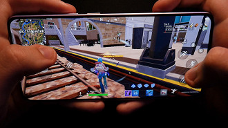 E no Fortnite? Testamos com os gráficos no médio, mas o Oppo não desbloqueia os 60 frames.