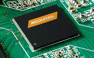 Ambos os celulares contam com processadores da Mediatek, sendo o do X7 Pro a evolução natural do antecessor