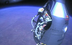 Felix Baumgartner fez o maior salto em queda livre do mundo